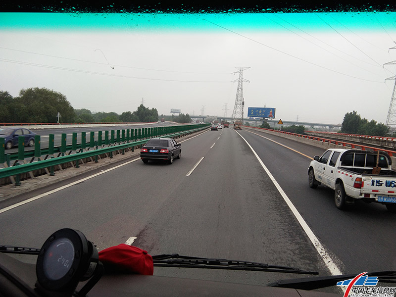 比赛路段发生堵车事件