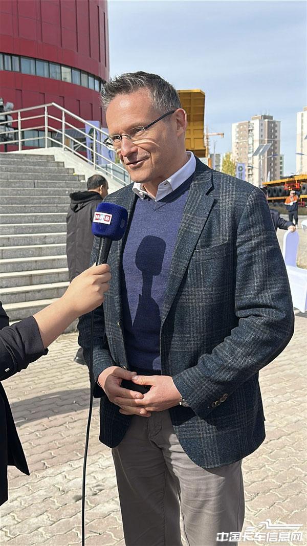 06.jpg