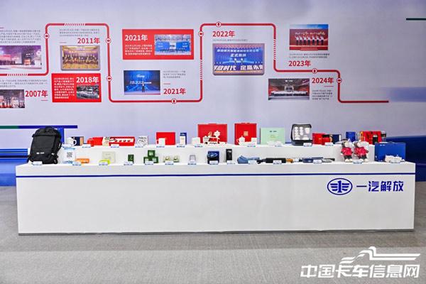 1762826952153165.jpg 5.jpg